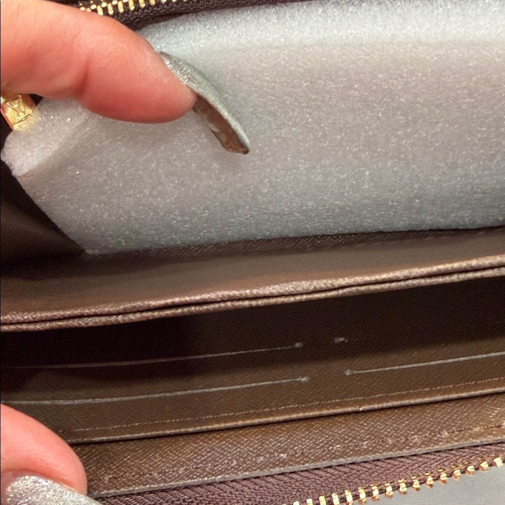 Checkered Brown and Black Wallet - Picture 6 of 8